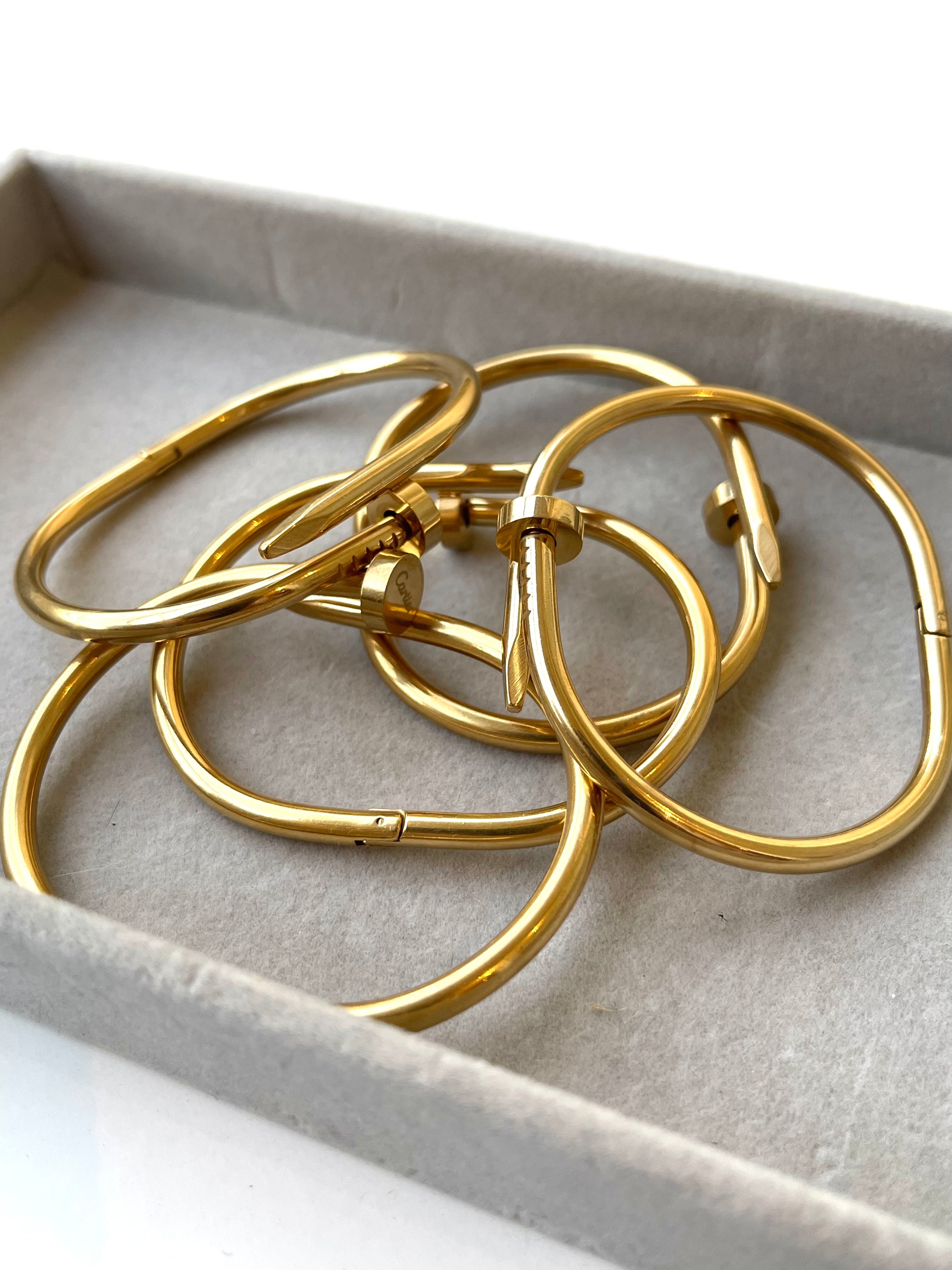Bold bracelet